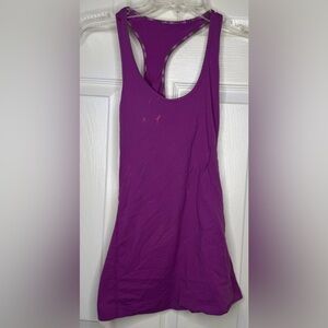 Woman LULULEMON purple Racer back Sleeveless Tank Top Shirt Sz Medium? Stain